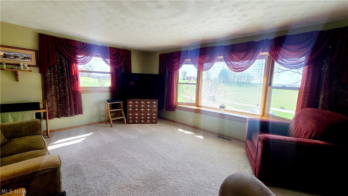 2289 Cambridge Road Coshocton, OH 43812 - Photo 11 of 25 Gallery Image 11