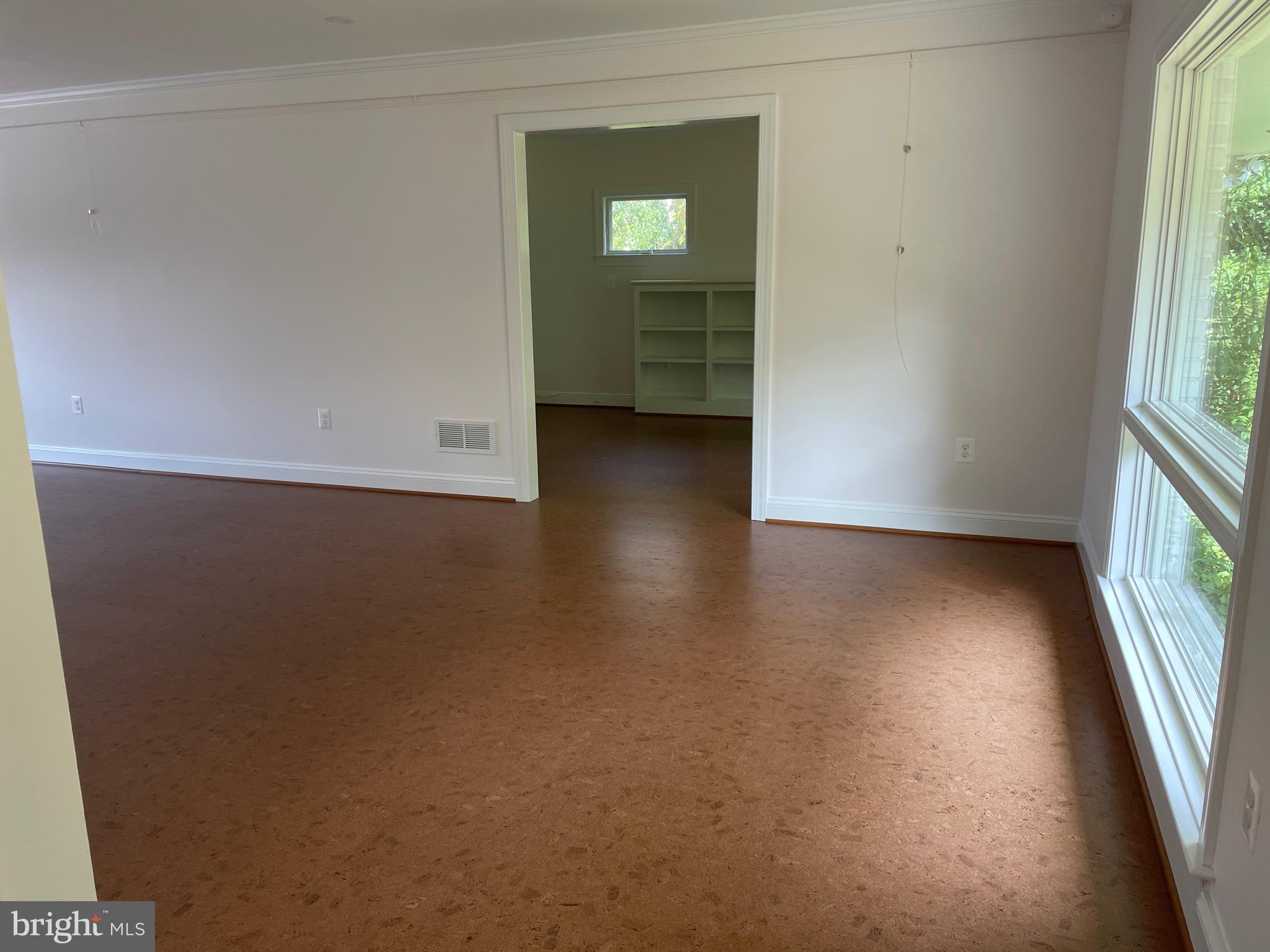 520 Piccadilly Road Towson, MD 21204 - Photo 13 of 27 Looking from kitchen to living room