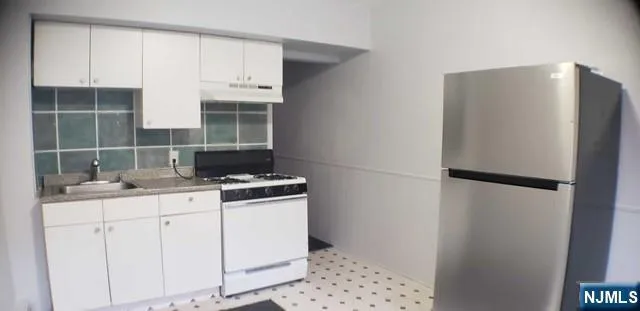 $1,400 | 17 Summer Street, Unit NO 1, Lodi, NJ 07644