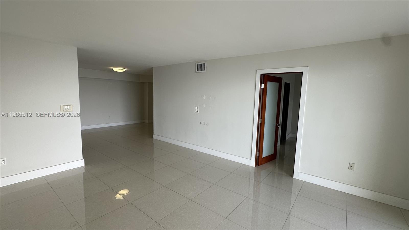 2333 Brickell Avenue, Unit 1009 Miami, FL 33129 - Photo 5 of 28