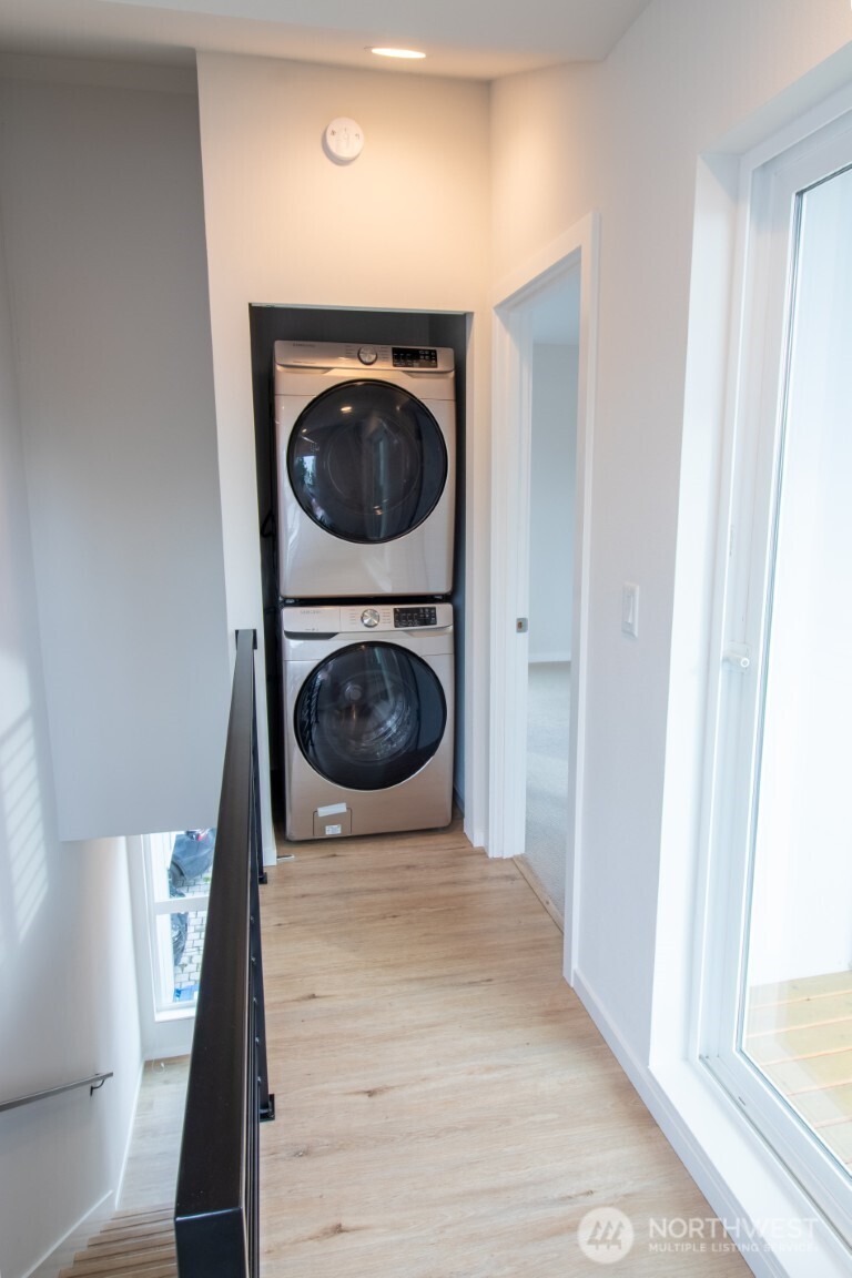 941 North 91st Street, Unit B Seattle, WA 98103 - Photo 14 of 20