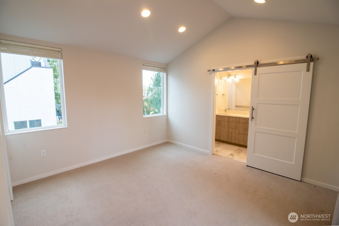 941 North 91st Street, Unit B Seattle, WA 98103 - Photo 15 of 20