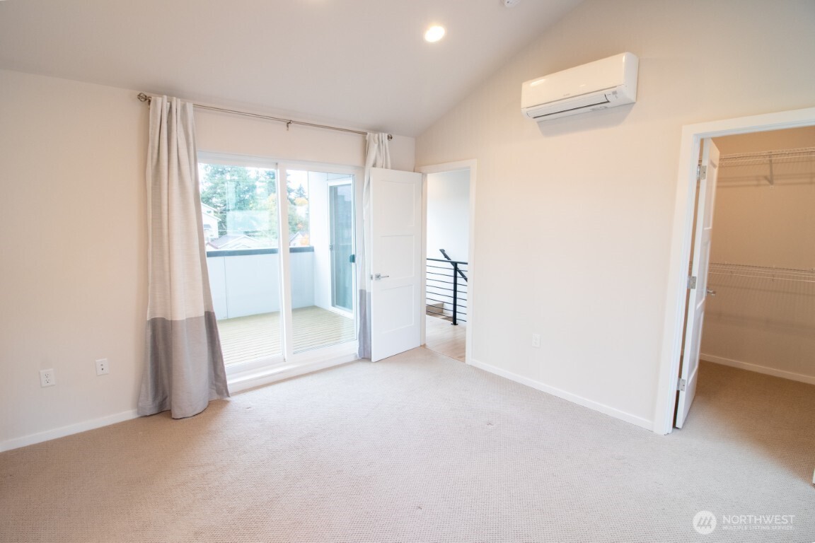 941 North 91st Street, Unit B Seattle, WA 98103 - Photo 17 of 20