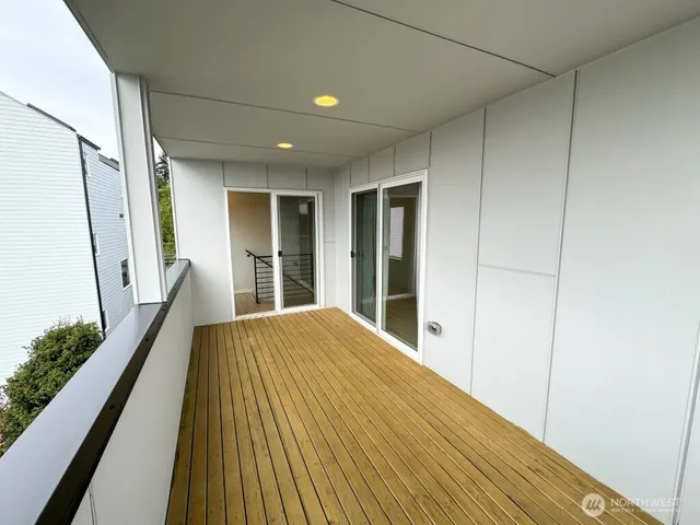 $3,300 | 941 North 91st Street, Unit B, Seattle, WA 98103