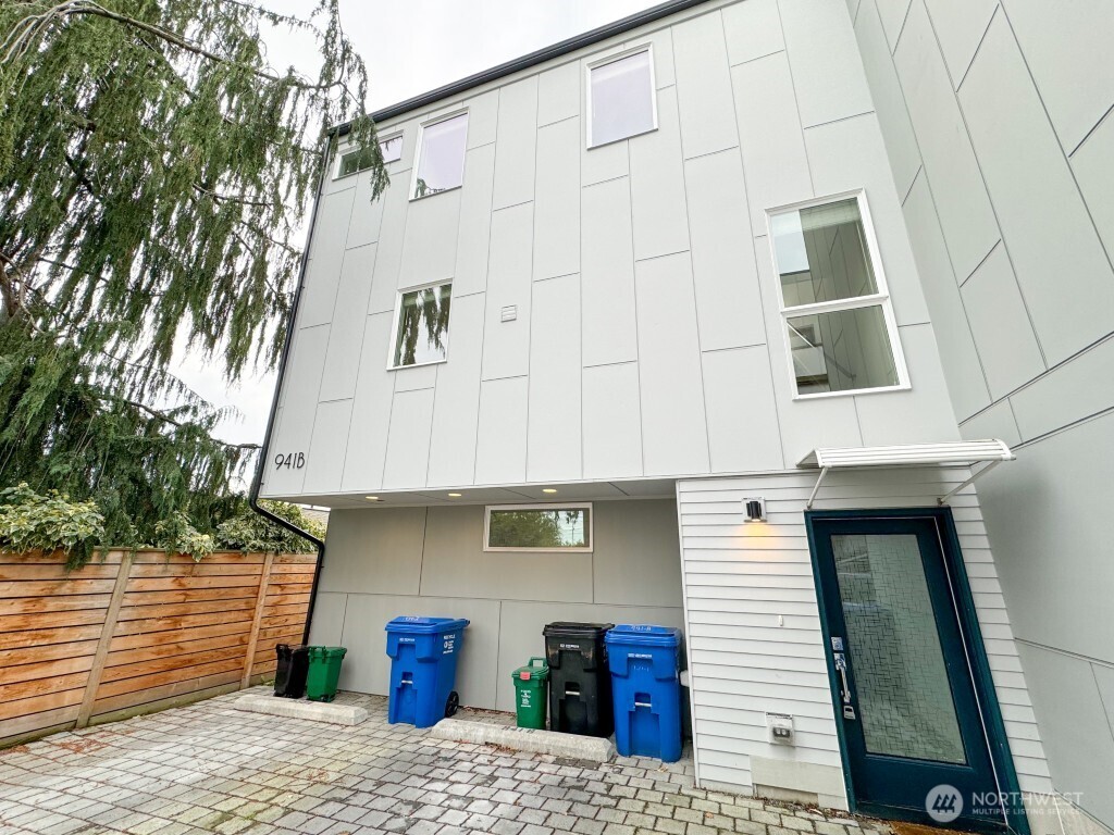 941 North 91st Street, Unit B Seattle, WA 98103 - Photo 5 of 20