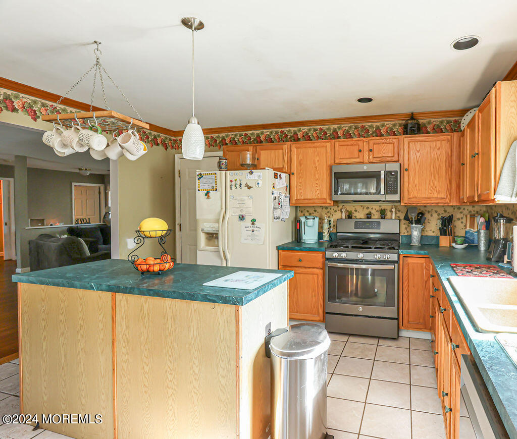 152 Mooring Road Manahawkin, NJ 08050 - Photo 13 of 38 1S1A8607-Edit