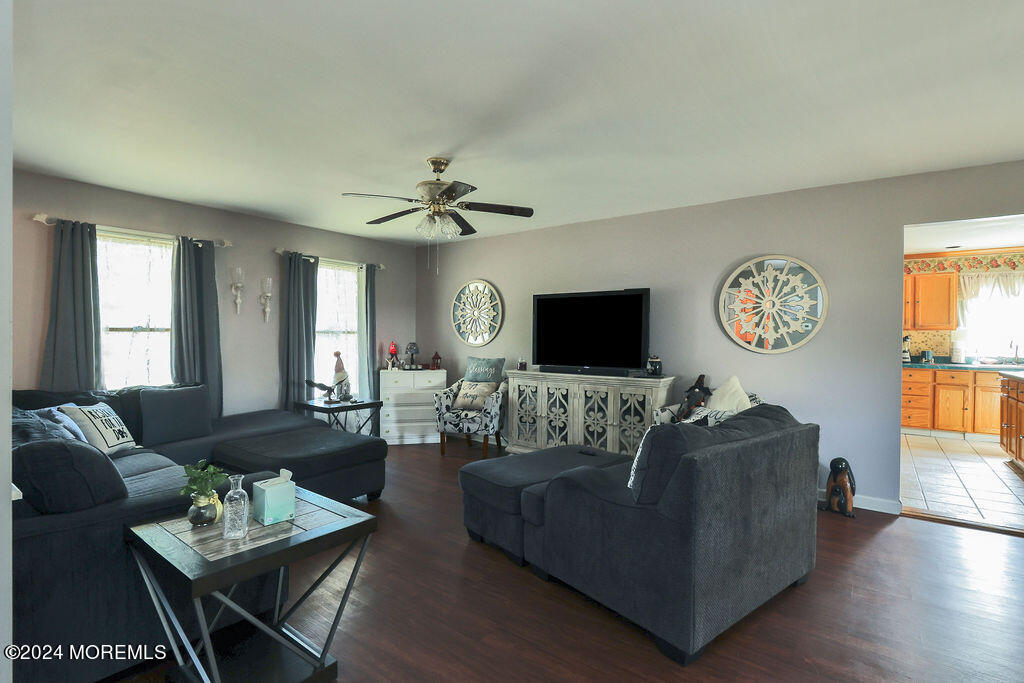 152 Mooring Road Manahawkin, NJ 08050 - Photo 7 of 38 1S1A8594-Edit-Edit