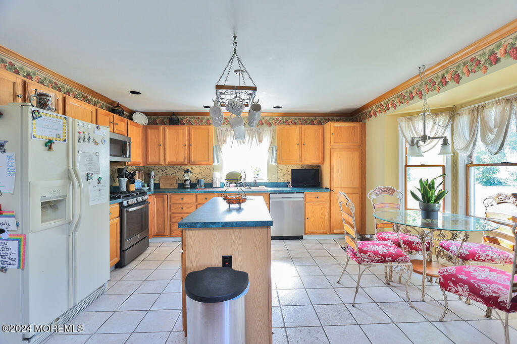 152 Mooring Road Manahawkin, NJ 08050 - Photo 9 of 38 1S1A8598-Edit