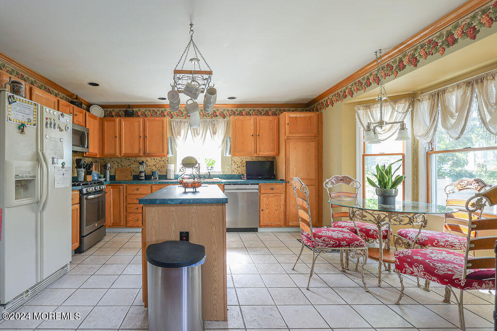 152 Mooring Road Manahawkin, NJ 08050 - Photo 10 of 38 1S1A8601