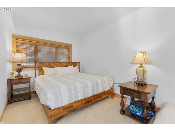 $1,049,000 | 31200 East Collins Lake Road, Unit 1, Government Camp, OR 97028