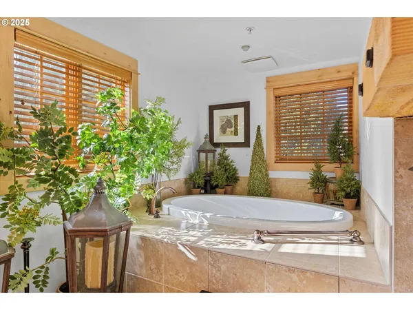 $1,049,000 | 31200 East Collins Lake Road, Unit 1, Government Camp, OR 97028