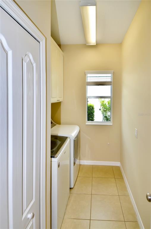 205 Cohosh Road Nokomis, FL 34275 - Photo 32 of 79 a view of hallway with washer and dryer