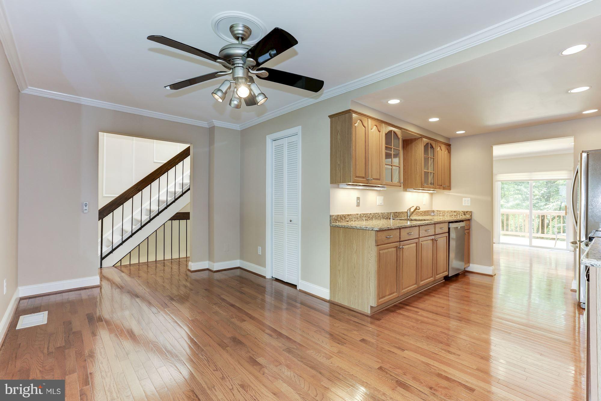 2254 Wheelwright Court Reston, VA 20191 - Photo 7 of 29 Interior (General)