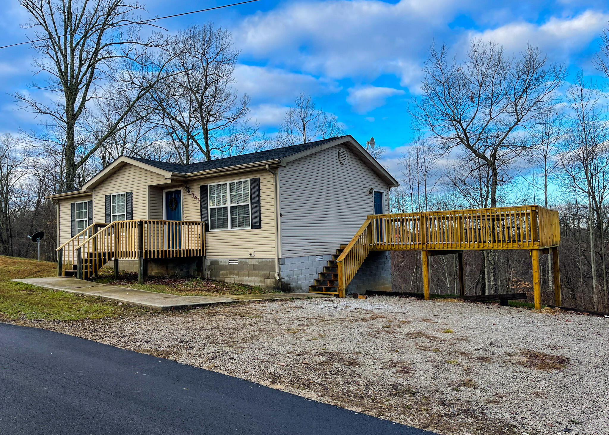 143 Pole Ridge Road Somerset, KY 42501 - Photo 3 of 16 IMG_2998