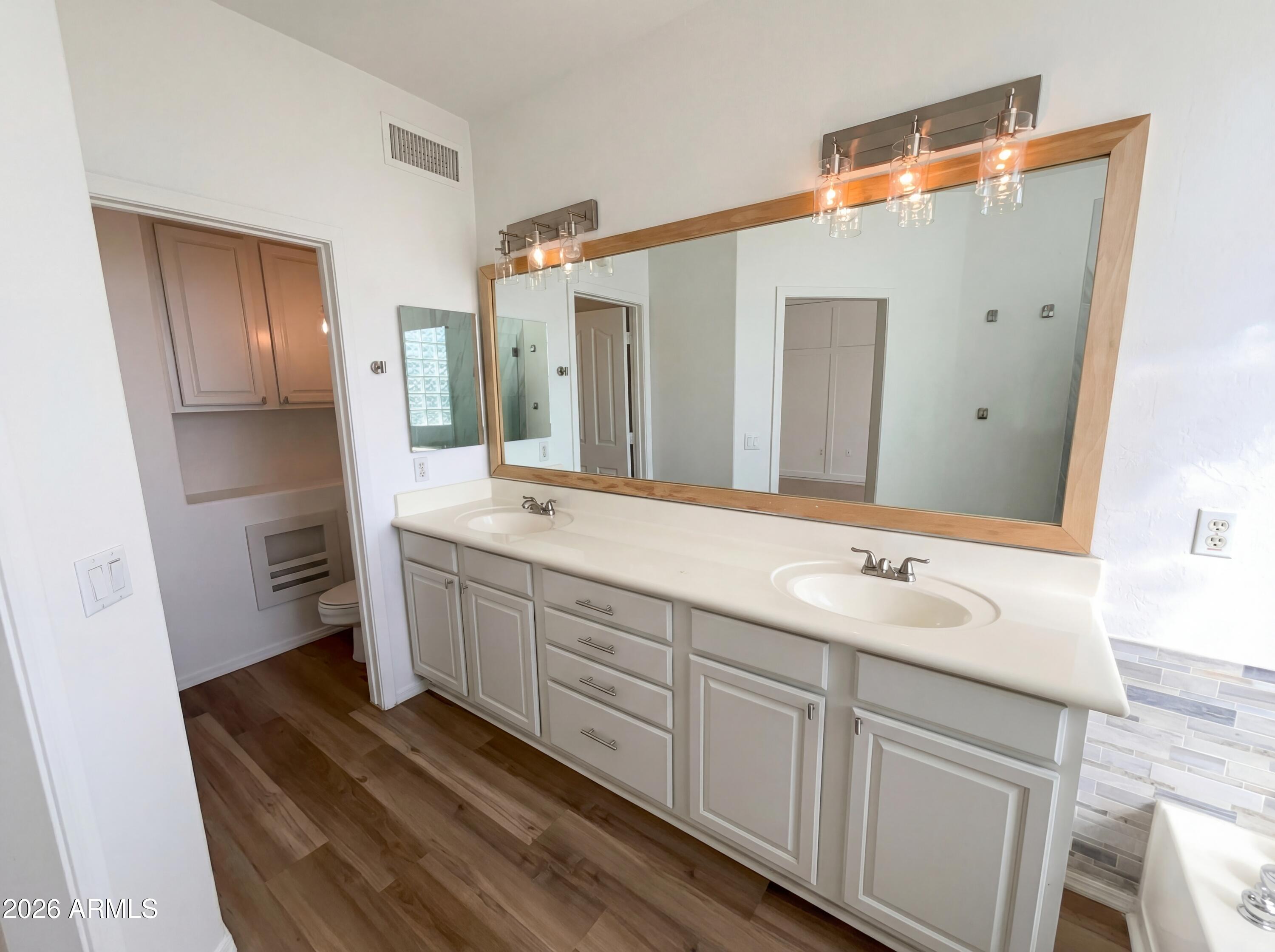 1105 South Portland Avenue Gilbert, AZ 85296 - Photo 18 of 32 listing_17