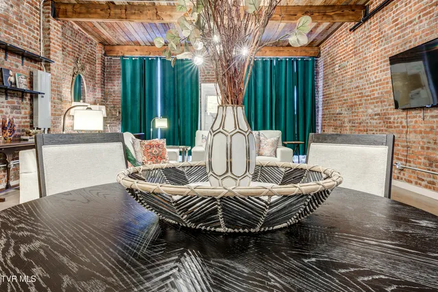 $2,750 | 809 State Street, Unit 301, Bristol, VA 24201