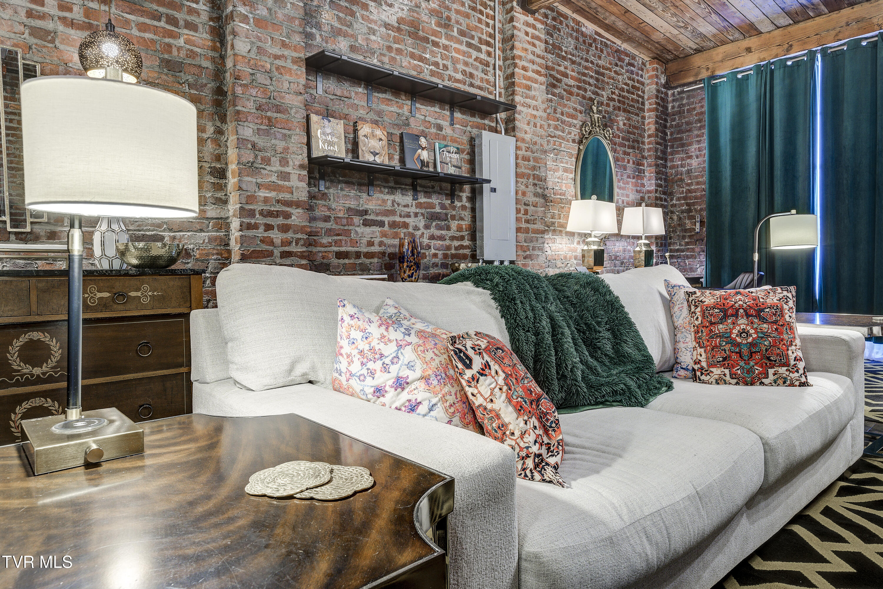 809 State Street, Unit 301 Bristol, VA 24201 - Photo 13 of 46 Cove2-43