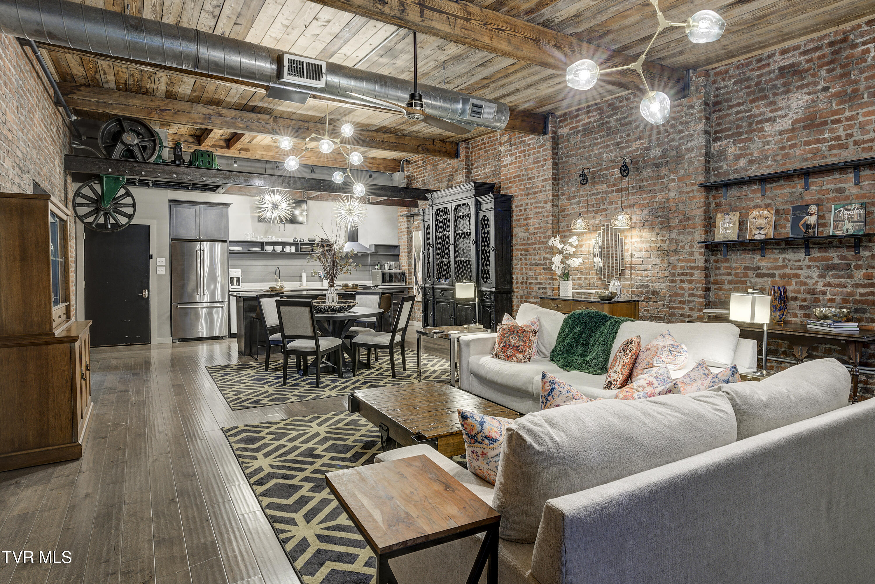 809 State Street, Unit 301 Bristol, VA 24201 - Photo 14 of 46 Cove2-10