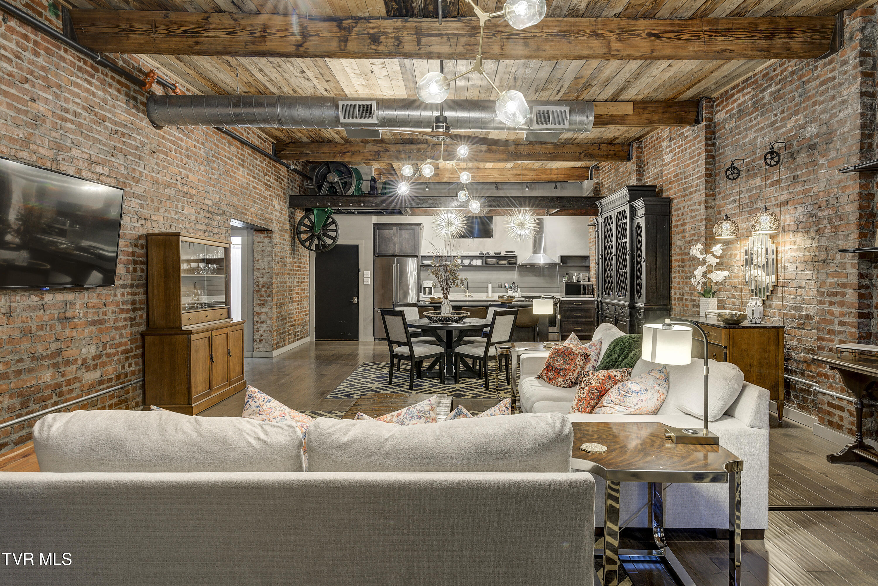 809 State Street, Unit 301 Bristol, VA 24201 - Photo 15 of 46 Cove2-11