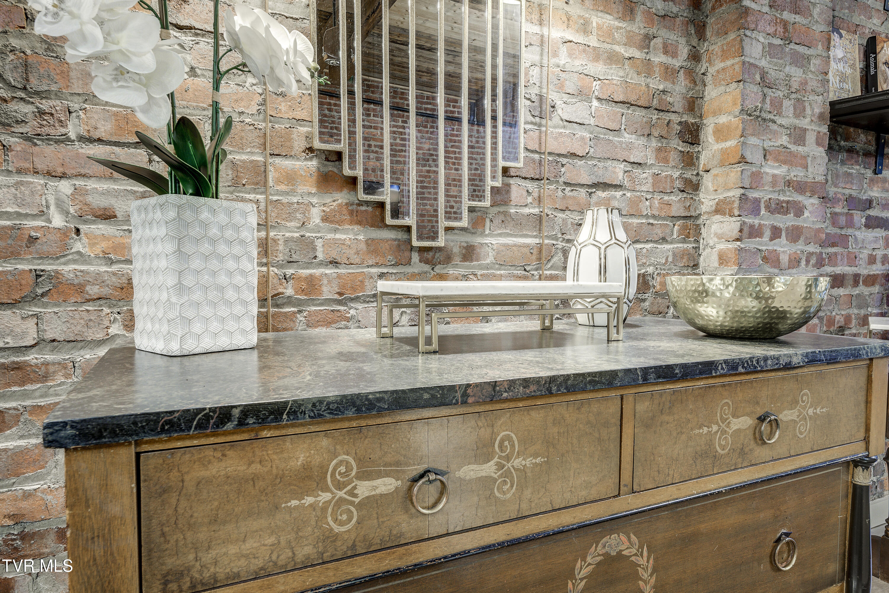 809 State Street, Unit 301 Bristol, VA 24201 - Photo 18 of 46 Cove2-45