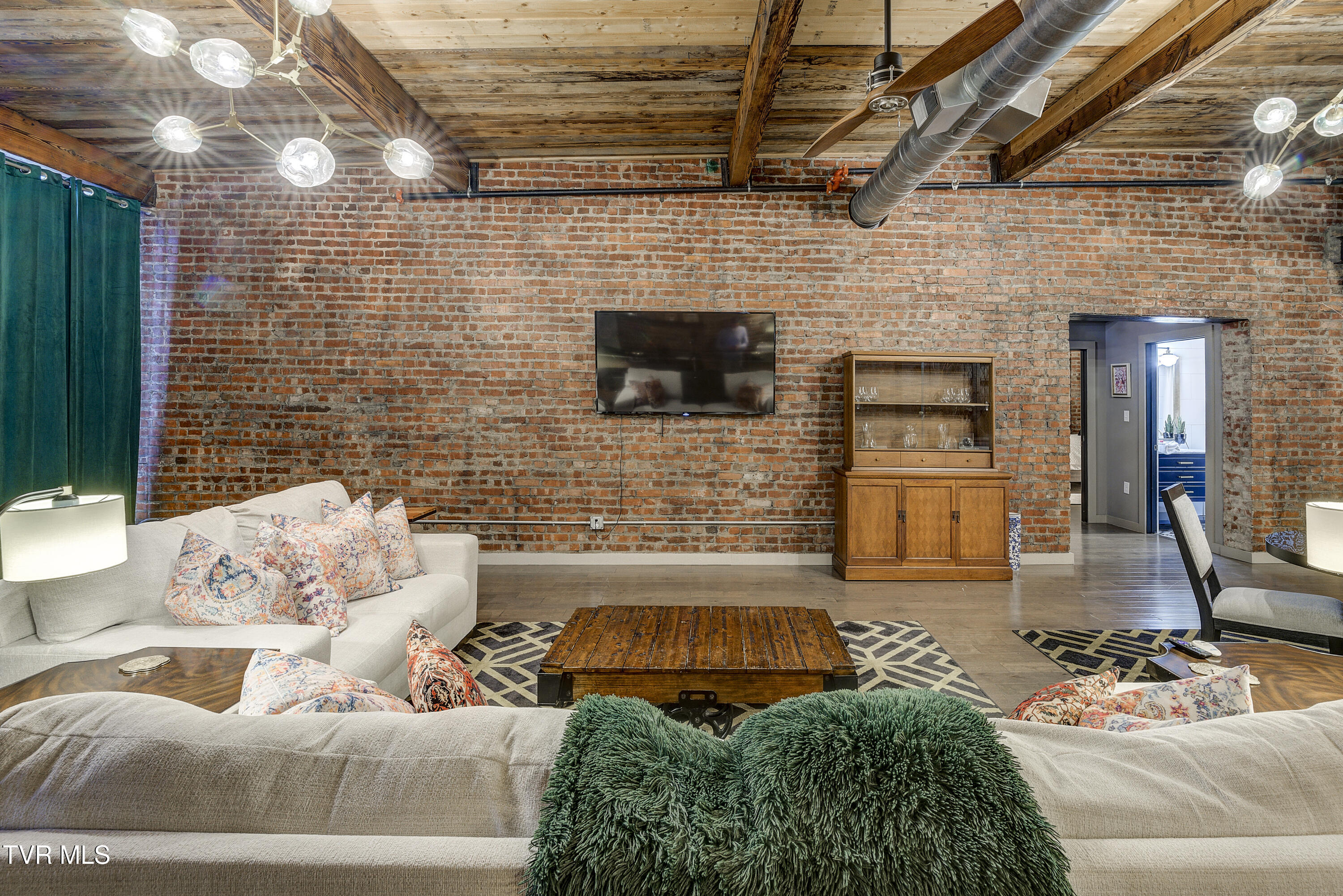 809 State Street, Unit 301 Bristol, VA 24201 - Photo 20 of 46 Cove2-15