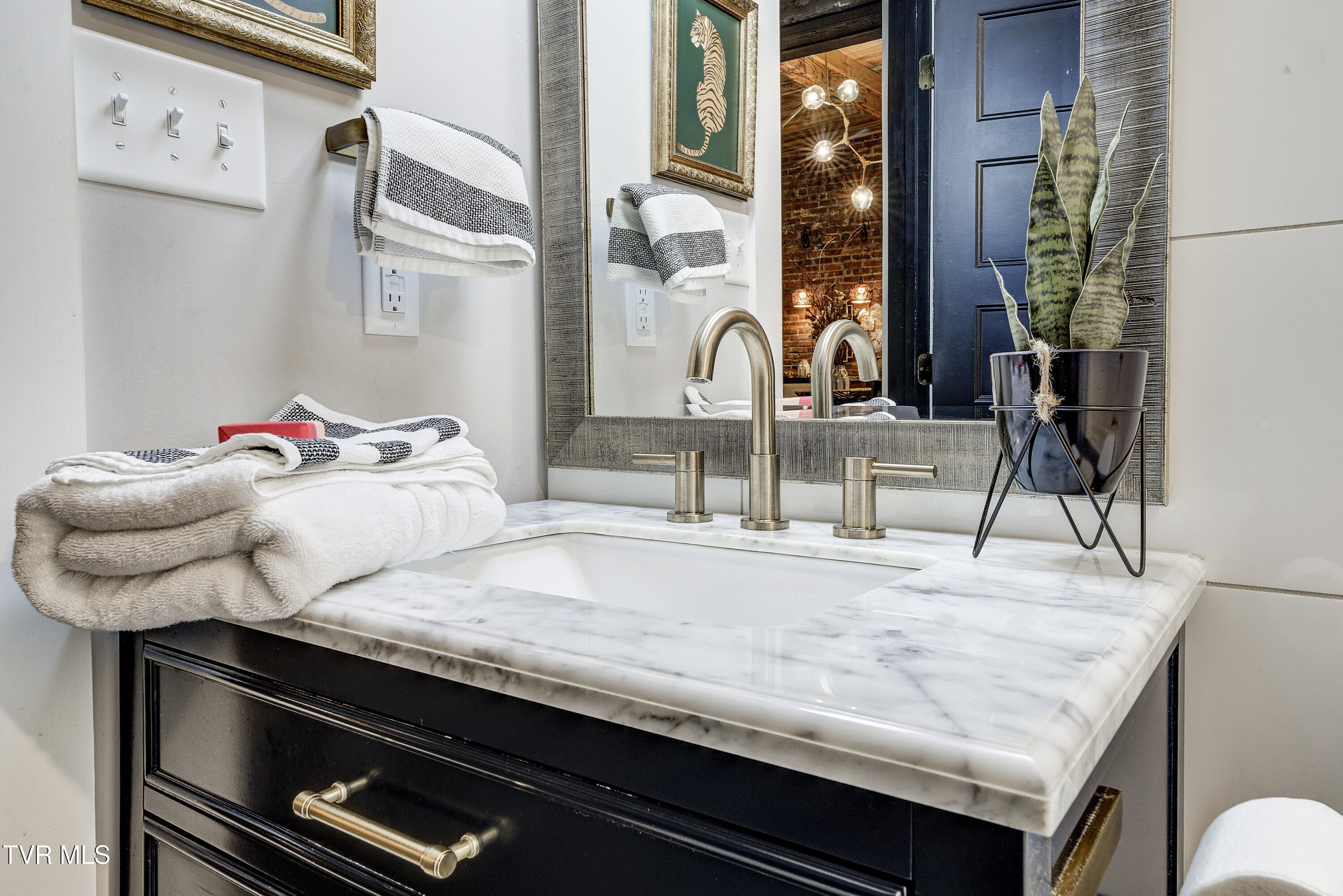 809 State Street, Unit 301 Bristol, VA 24201 - Photo 24 of 46 Cove2-42