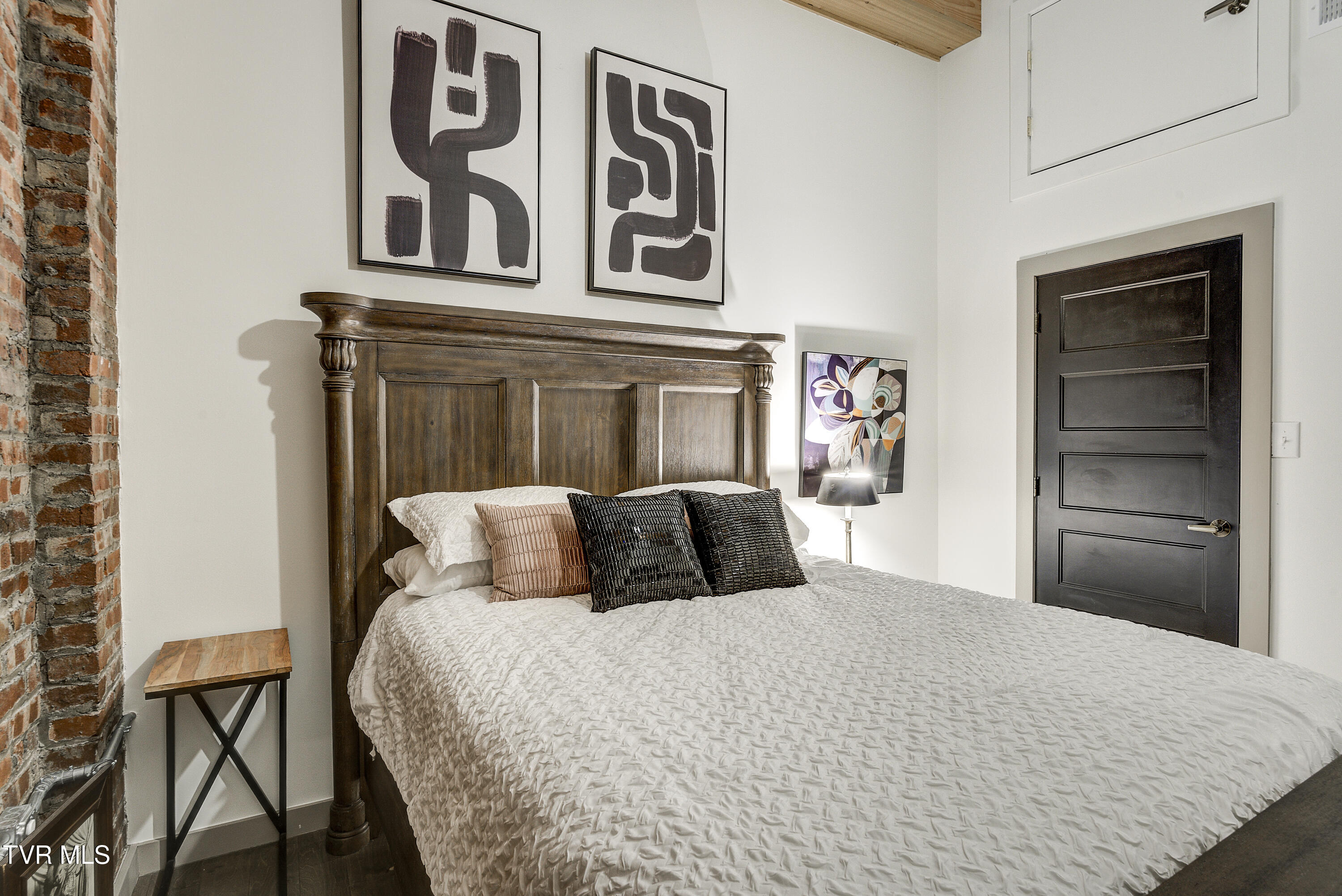 809 State Street, Unit 301 Bristol, VA 24201 - Photo 30 of 46 Cove2-24