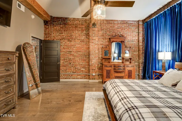 $2,750 | 809 State Street, Unit 301, Bristol, VA 24201