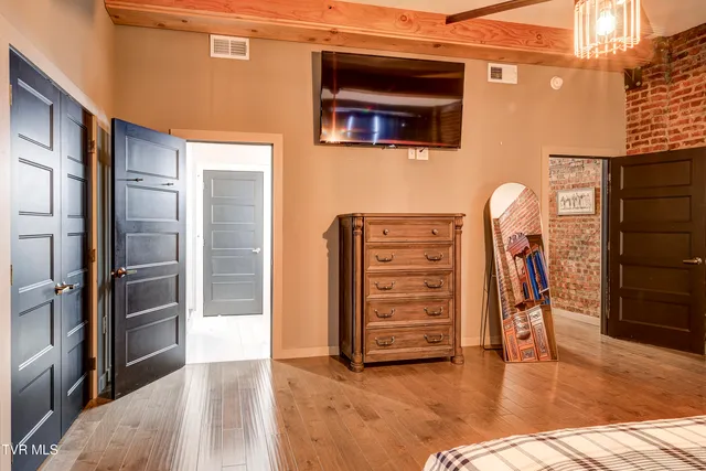 $2,750 | 809 State Street, Unit 301, Bristol, VA 24201