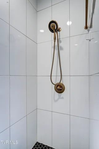 $2,750 | 809 State Street, Unit 301, Bristol, VA 24201