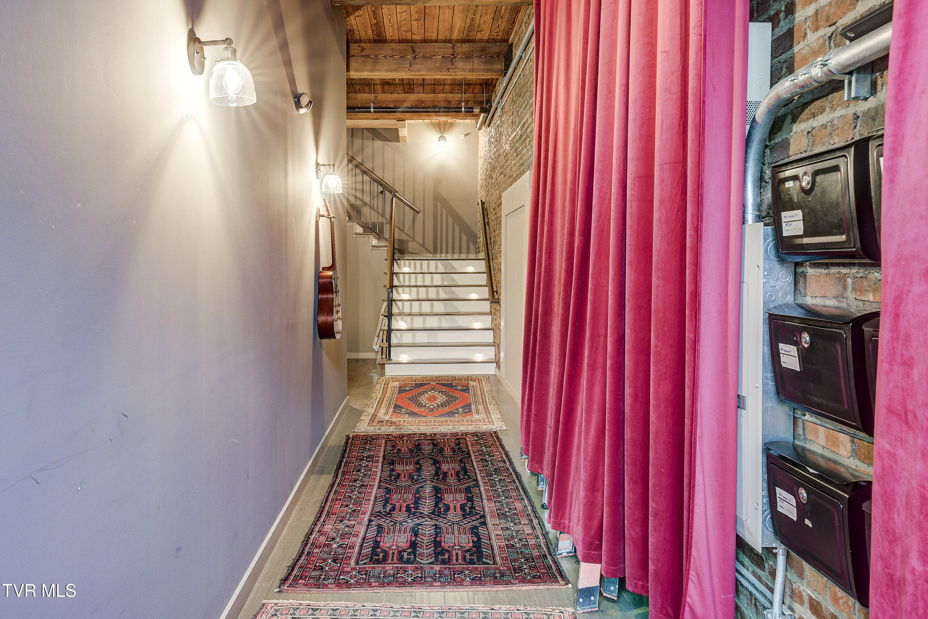 809 State Street, Unit 301 Bristol, VA 24201 - Photo 46 of 46 Cove2-48