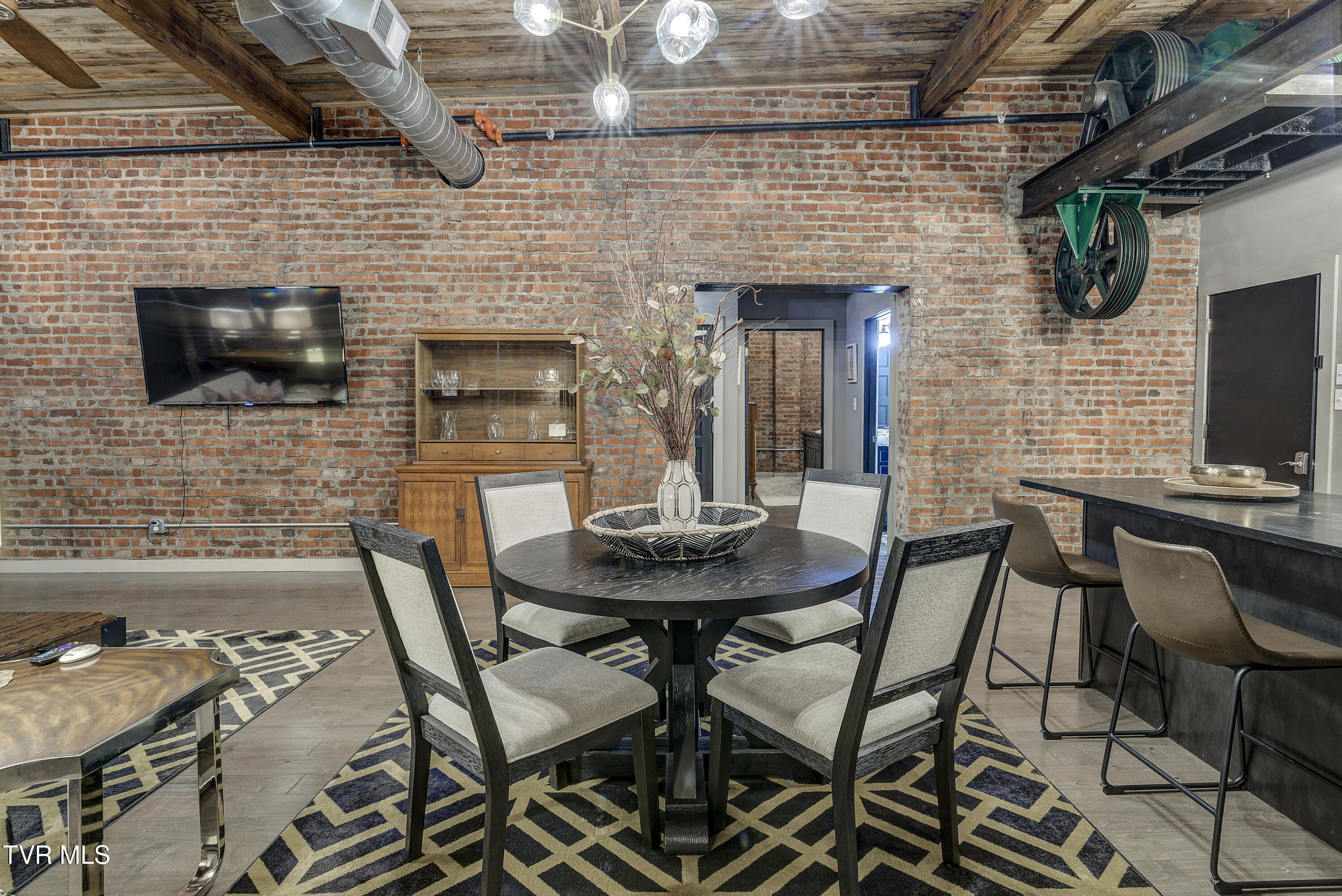 809 State Street, Unit 301 Bristol, VA 24201 - Photo 10 of 46 Cove2-16