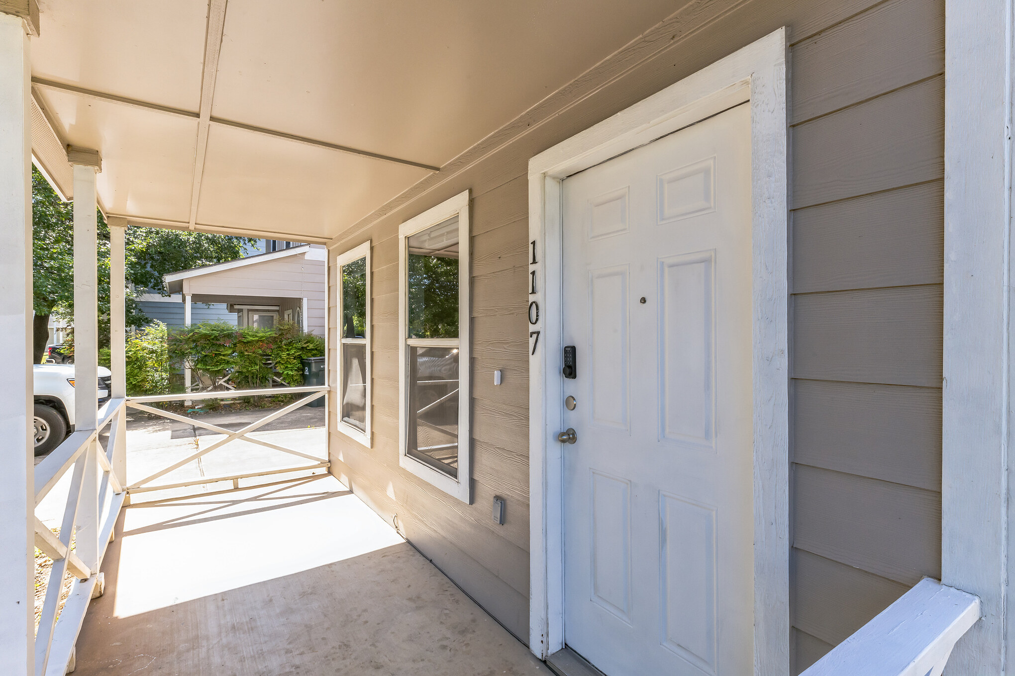 1107 East 3rd Street Georgetown, TX 78626 - Photo 3 of 36 Property entrance