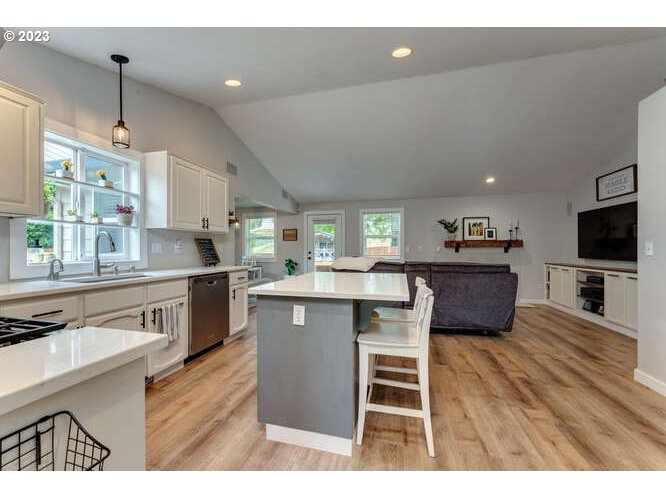5401 Northwest Jackson Street Camas, WA 98607 - Photo 13 of 34 Gallery Image 13