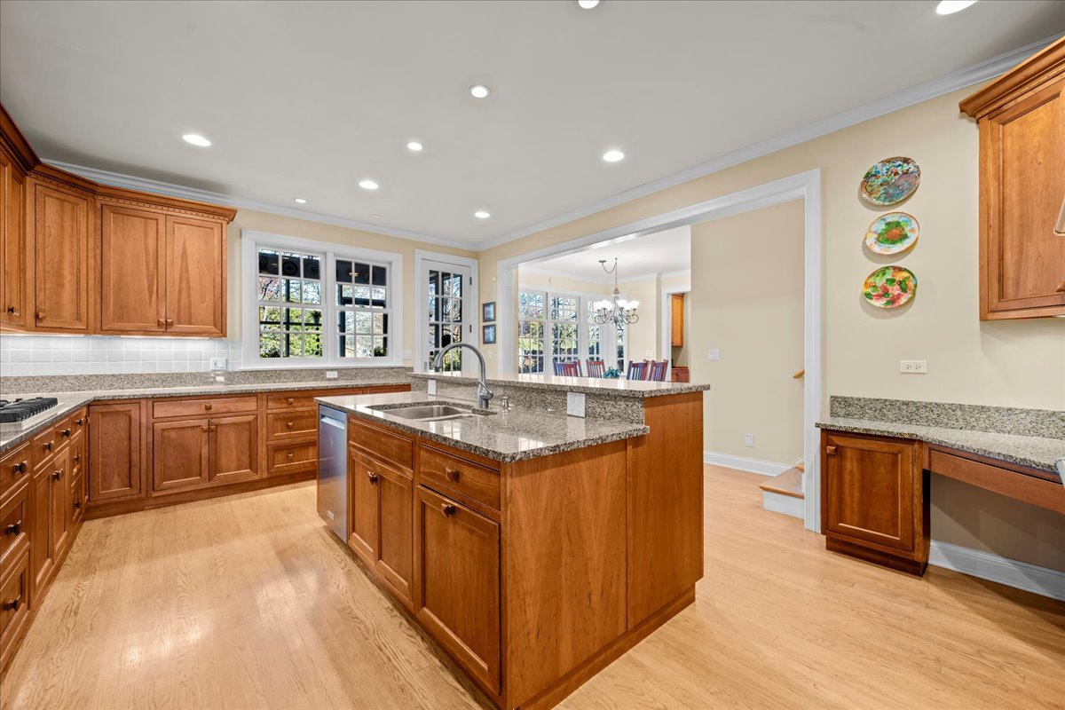 2142 Harrison Street Glenview, IL 60025 - Photo 12 of 64