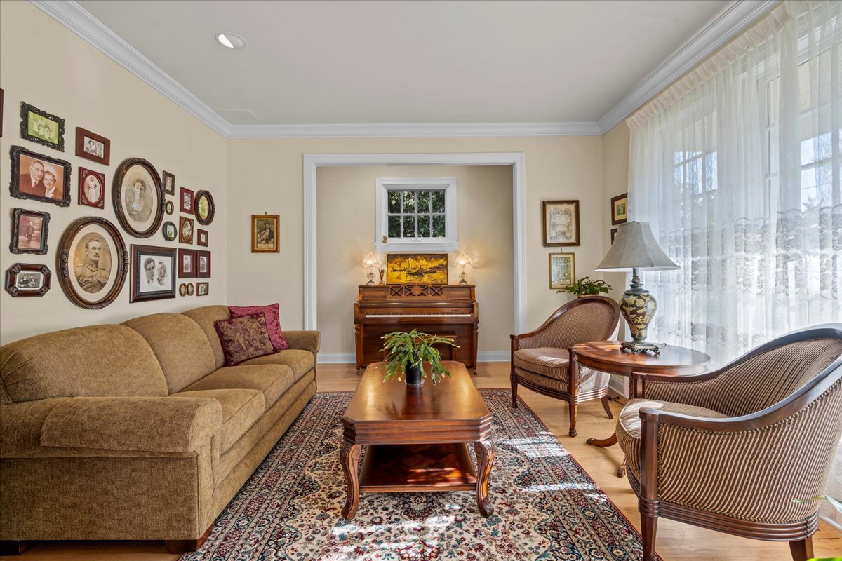 2142 Harrison Street Glenview, IL 60025 - Photo 7 of 64