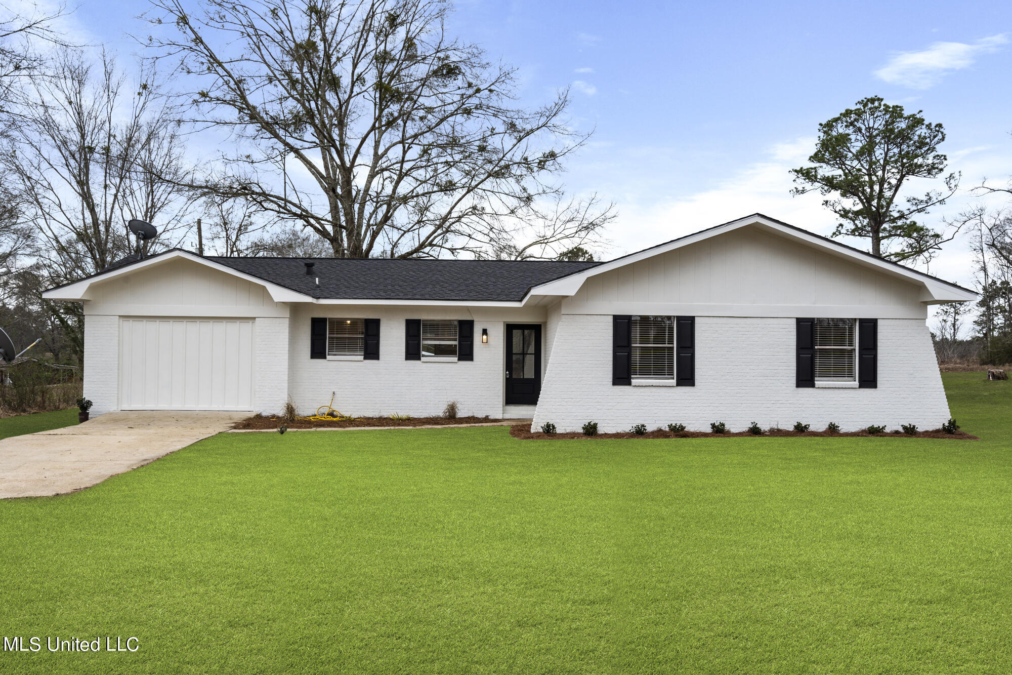 113 Ernest Nichelson Road Lucedale, MS 39452 - Photo 2 of 23 ghubphoto_001