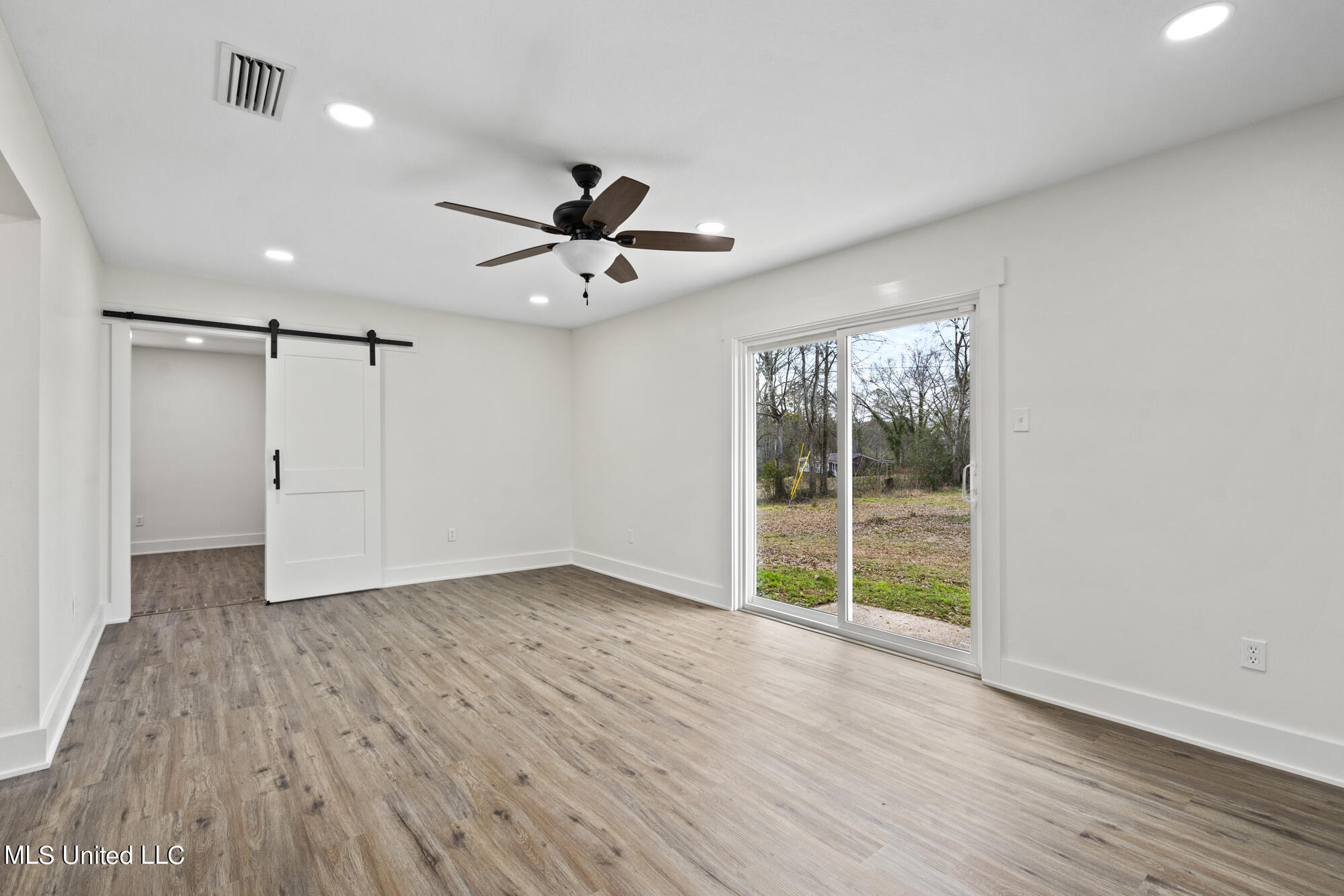 113 Ernest Nichelson Road Lucedale, MS 39452 - Photo 5 of 23 ghubphoto_004