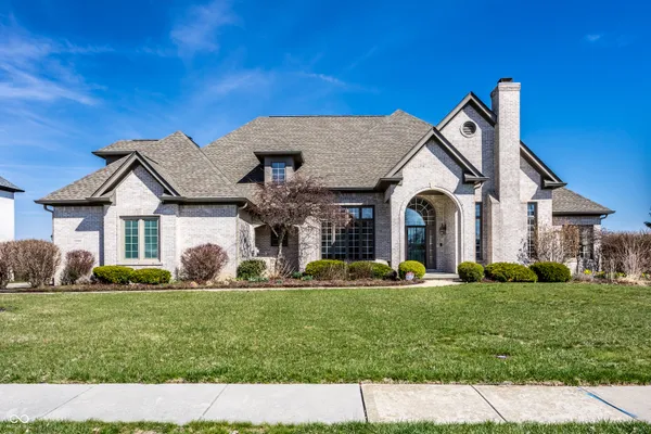 $995,000 | 2444 Laurel Lakes Boulevard, Carmel, IN 46032