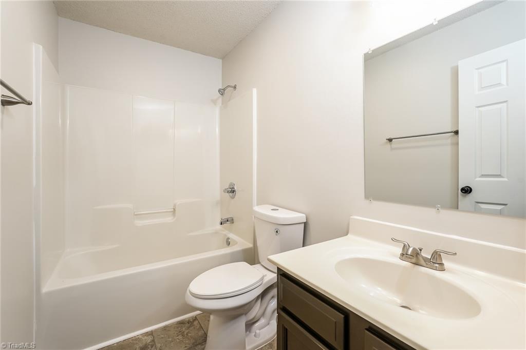 8 Leaf Ridge Court Thomasville, NC 27360 - Photo 14 of 16