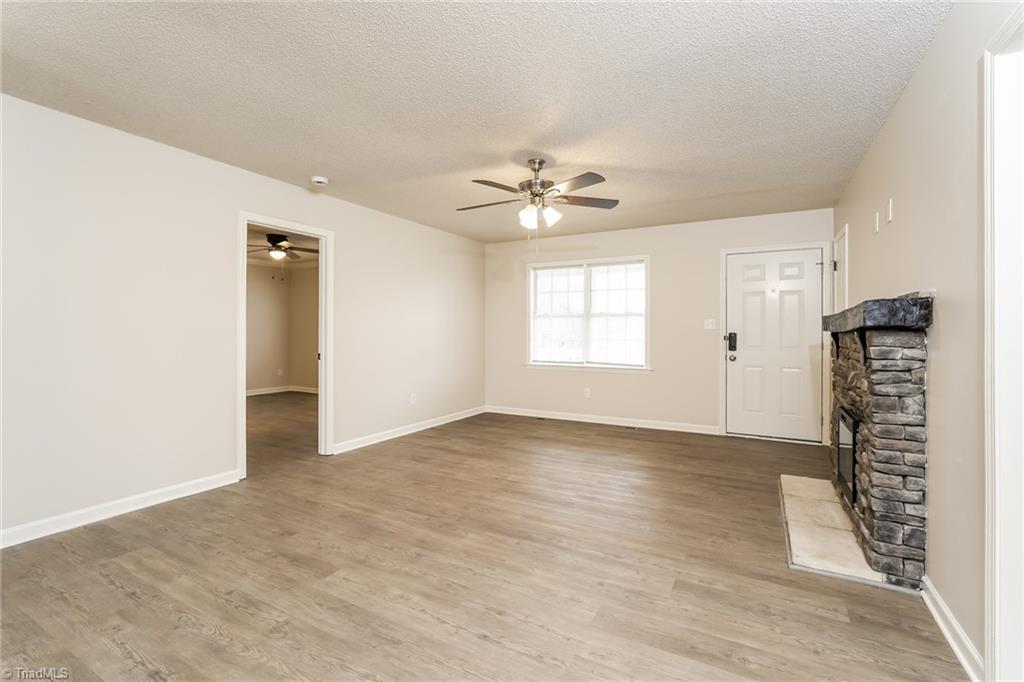 8 Leaf Ridge Court Thomasville, NC 27360 - Photo 5 of 16