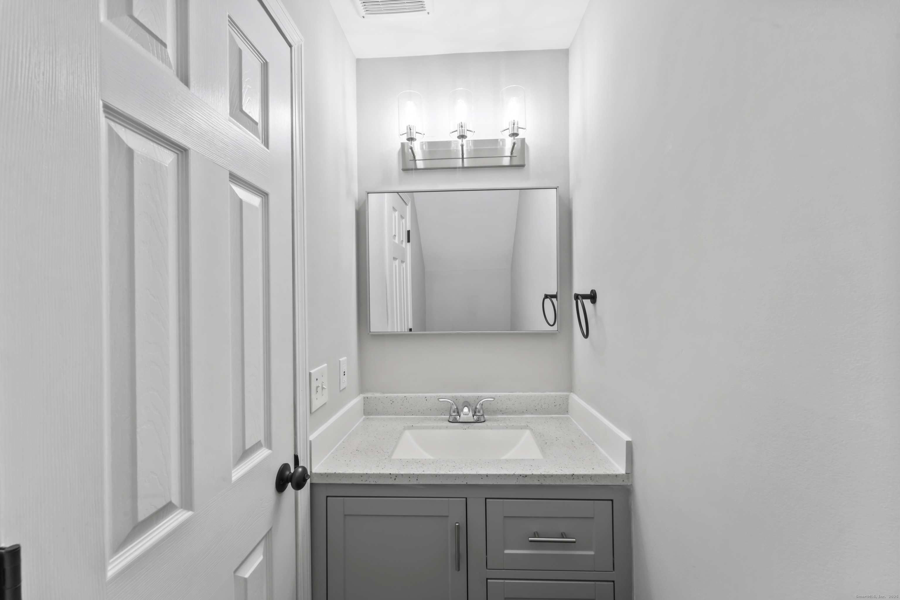 2660 North Avenue, Unit 217 Bridgeport, CT 06604 - Photo 7 of 30