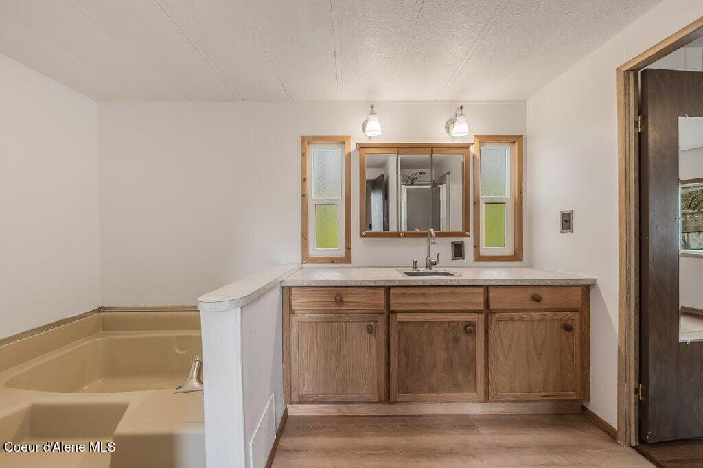 7331 Apache Street Bonners Ferry, ID 83805 - Photo 13 of 23 Bathroom