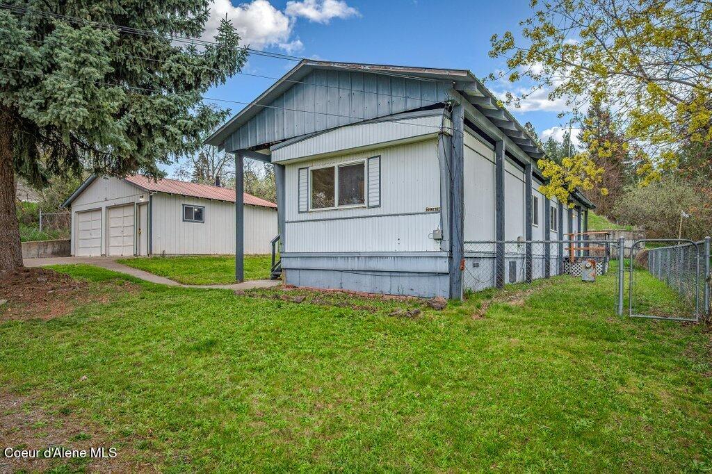 7331 Apache Street Bonners Ferry, ID 83805 - Photo 20 of 23 Street view