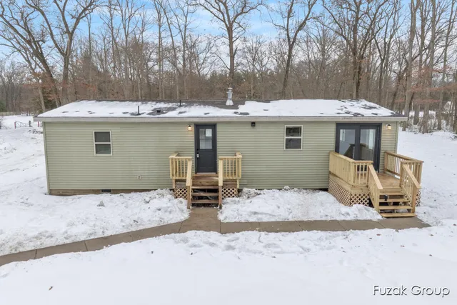 $260,000 | 2226 53rd Street, Fennville, MI 49408