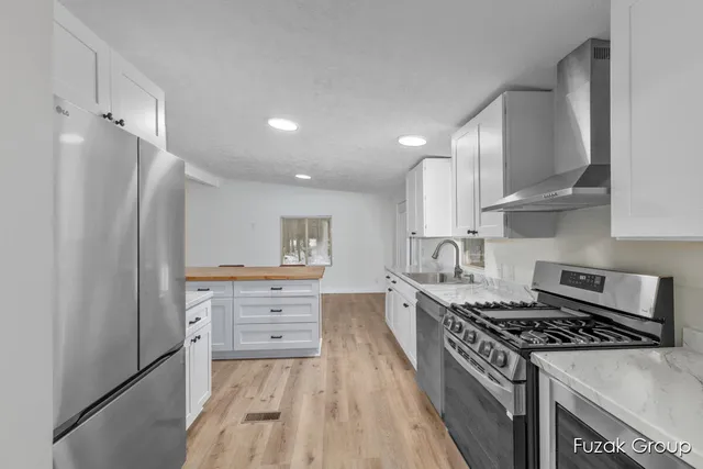 $260,000 | 2226 53rd Street, Fennville, MI 49408