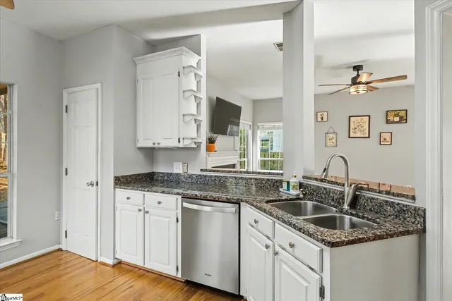 $340,000 | 9 South Penobscot Court, Simpsonville, SC 29681