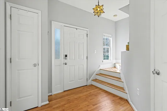 $340,000 | 9 South Penobscot Court, Simpsonville, SC 29681