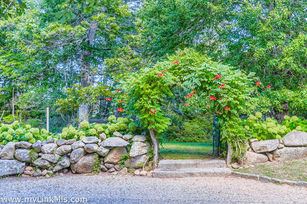 180 Pilot Hill Farm Road Vineyard Haven, MA 02568 - Photo 63 of 68