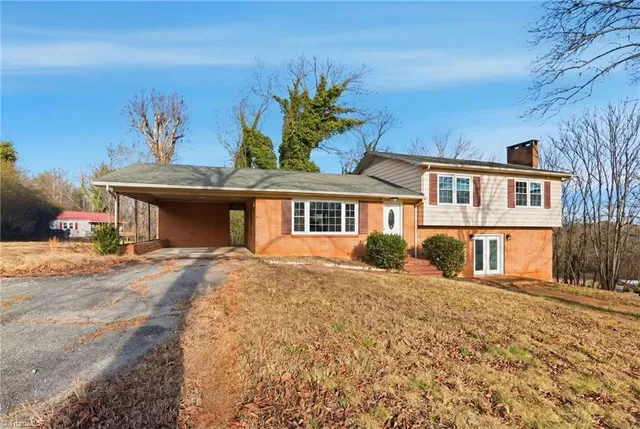 $425,000 | 1625 Brushy Mountain Road, Wilkesboro, NC 28697